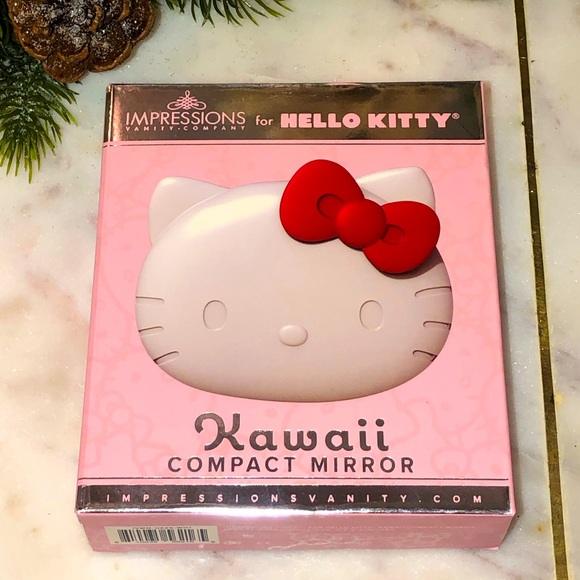 Hello Kitty Other - ✨NWT✨ Hello Kitty Impressions Compact Mirror